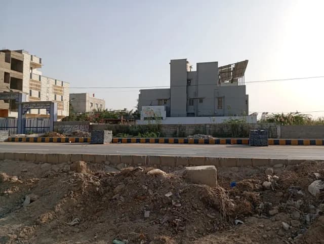 Peninsula Commercial Plot For Sale