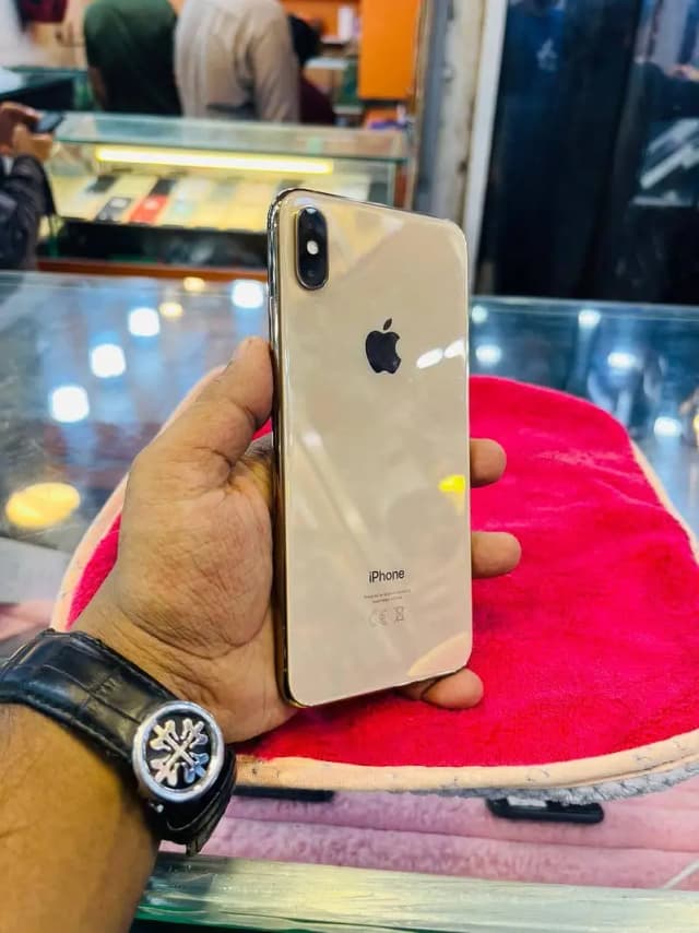 Apple iPhone XS Max 256 GB pta approved complete box