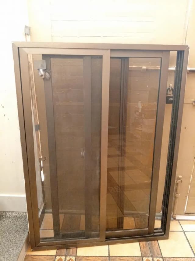 Almunium Window With Sliding Glass and Net
