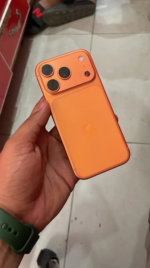 Iphone 17pro orange jv 256 with box