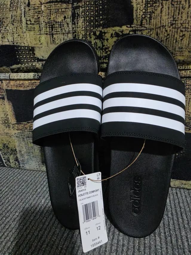 NEW ADIDAS Adilette Comfort slides 2.0 (FROM USA)