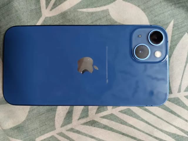 Apple iPhone 13