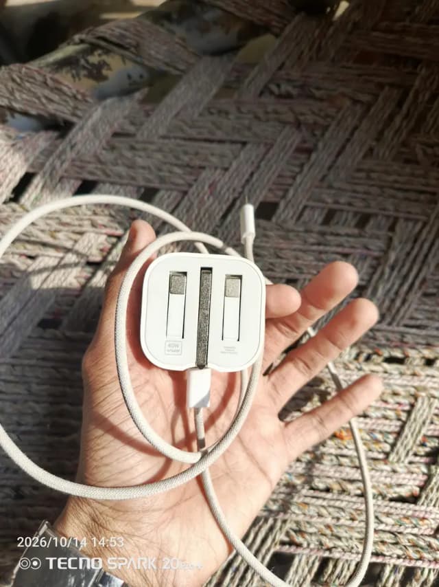 Apple adaptor Brand New