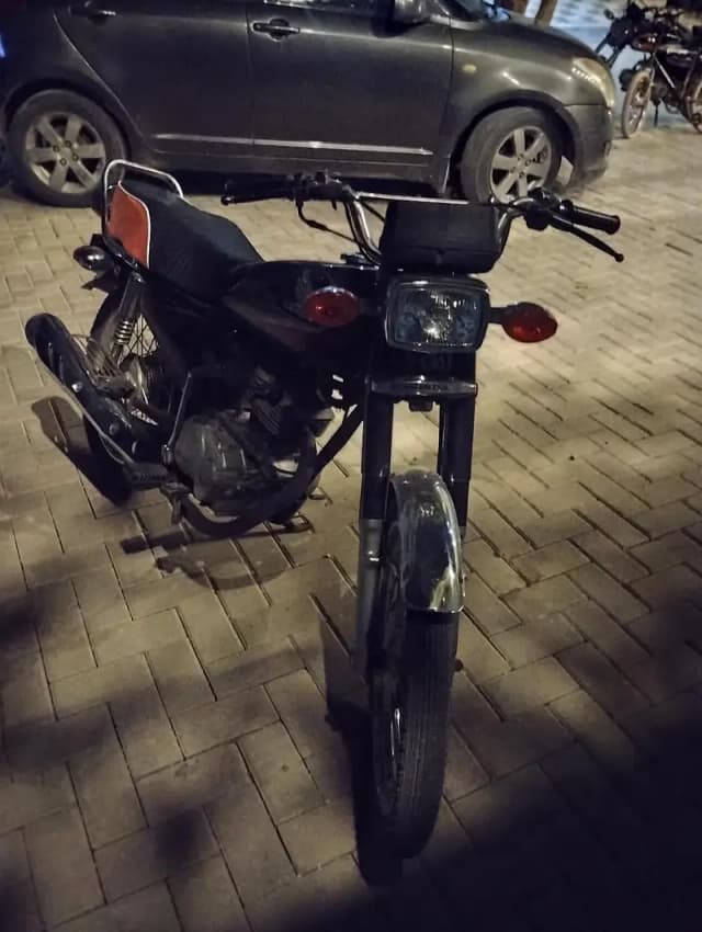 cg 125 2017 just like brand new bike new tire installed