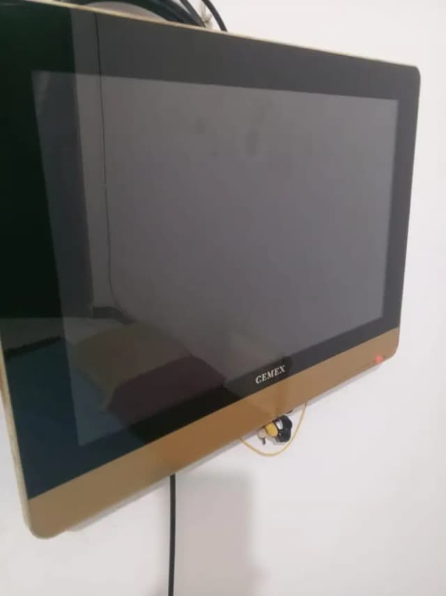 Cemex 24-Inch LCD TV, Excellent Condition 10/10