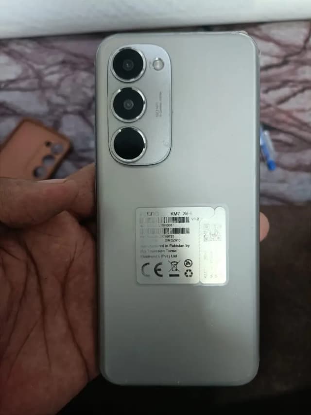 TECNO Spark 40 pro plus