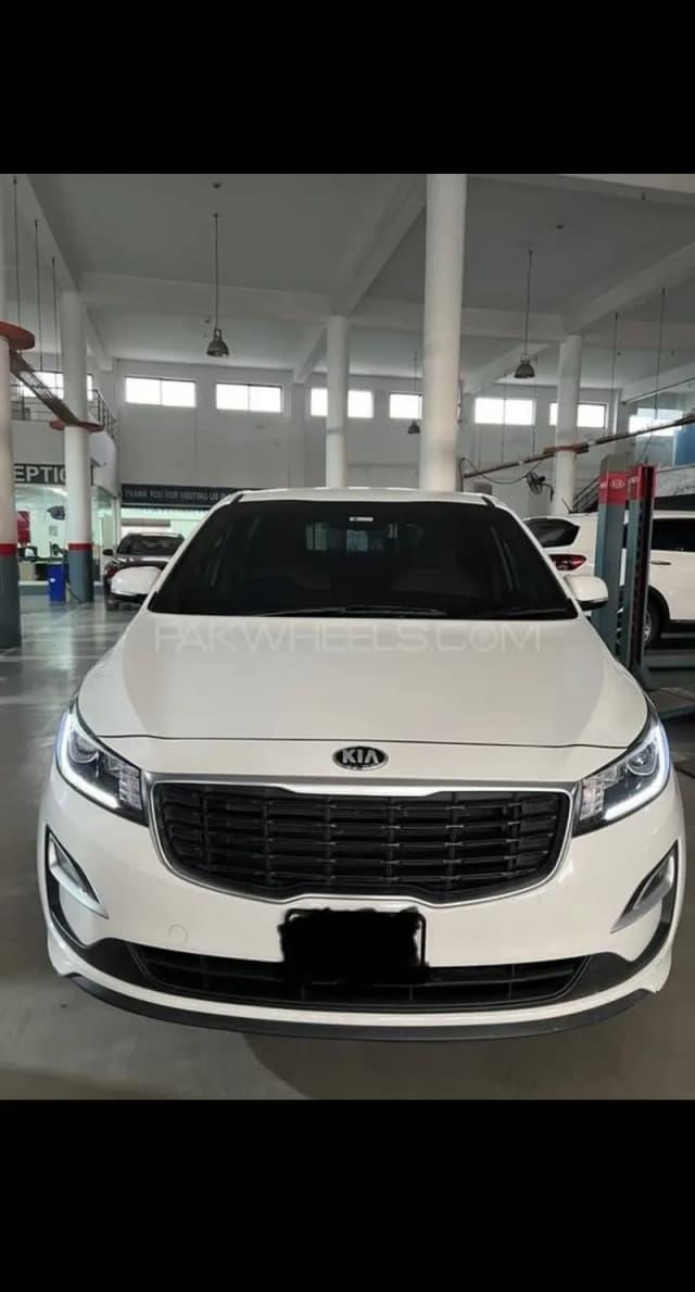 KIA GRAND CARNIVAL 2019