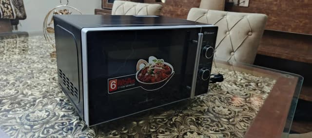 Dawlance microwave oven MD7 (Outside painted)