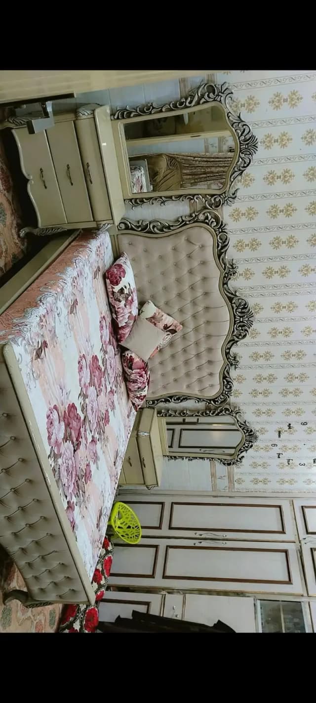 Royal bedroom set