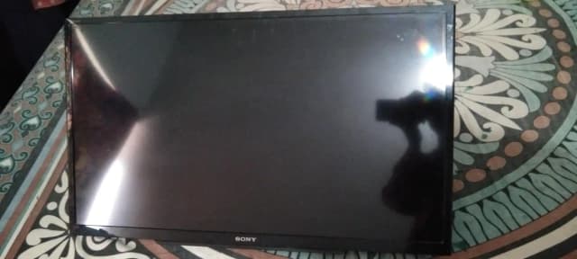 Original Sony 32 Inch LED TV – Urgent Sale | Card Repair Required
