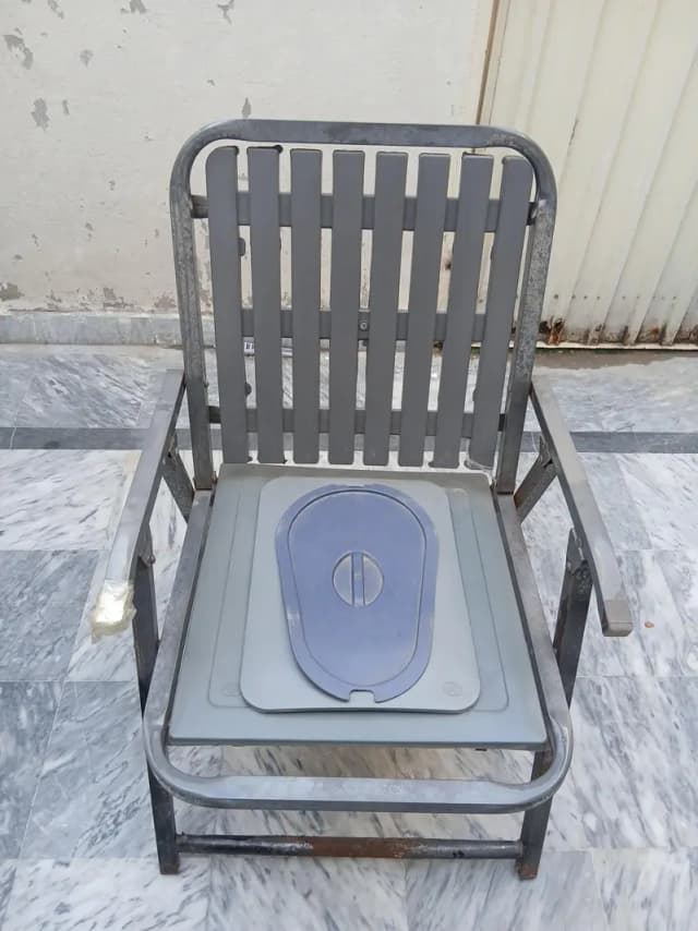 pot chair