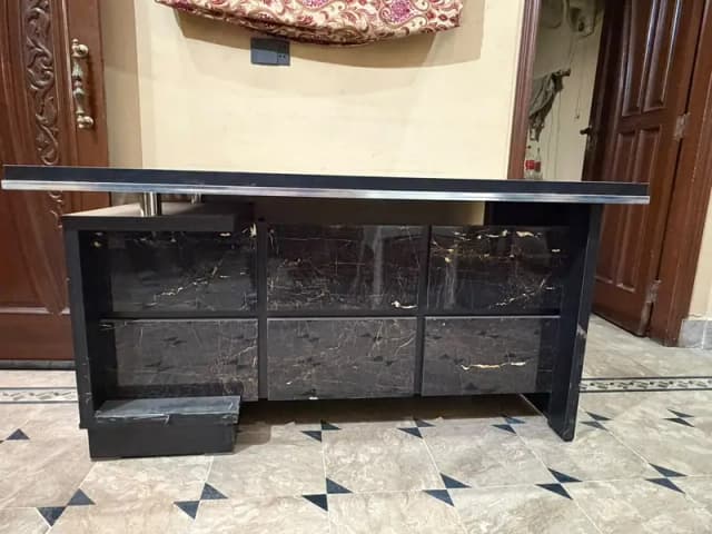 Executive Office  Table - Good Condition