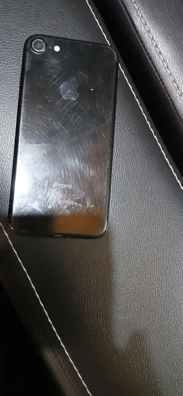 Apple iPhone 7