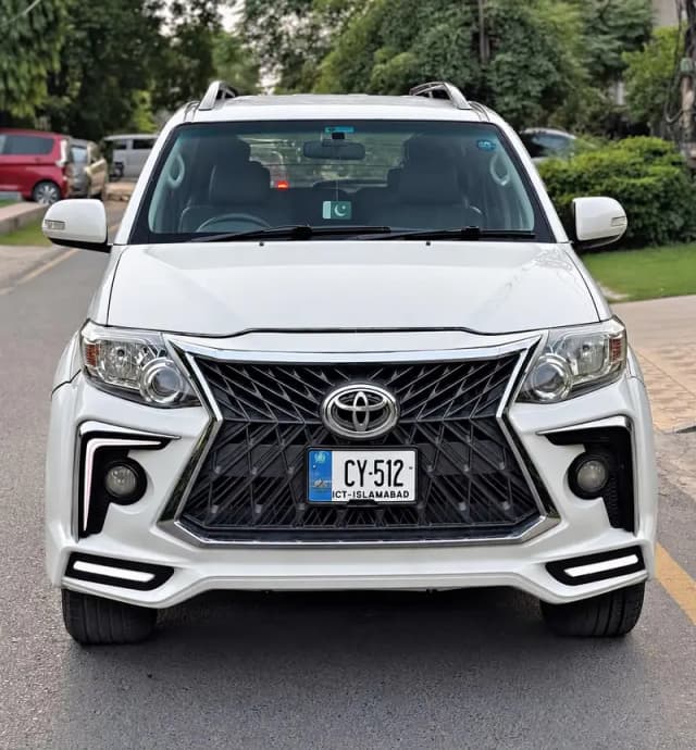Toyota Fortuner V 2014 Model