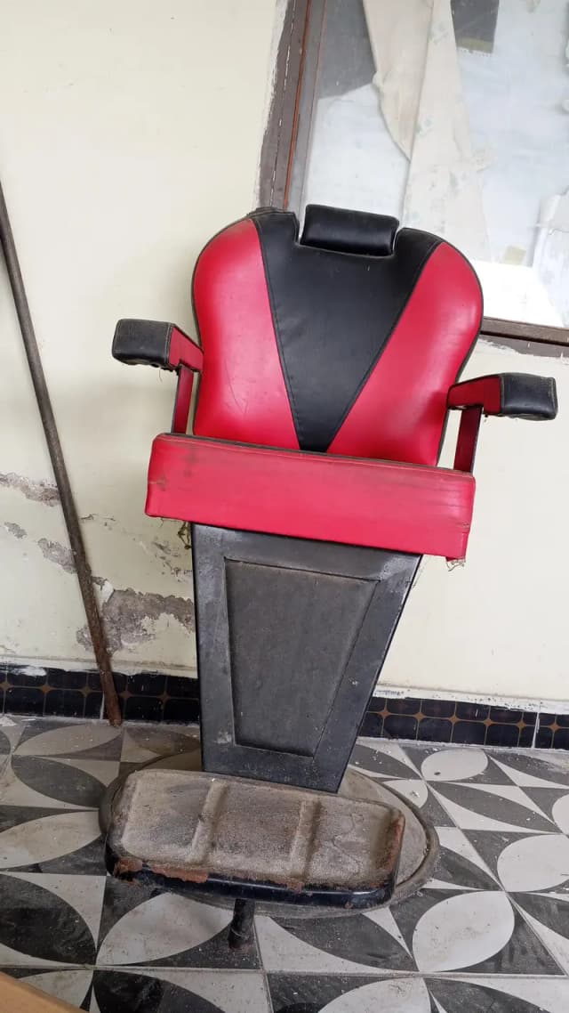 2 Barber Shop Chair for Sale – Red & Black