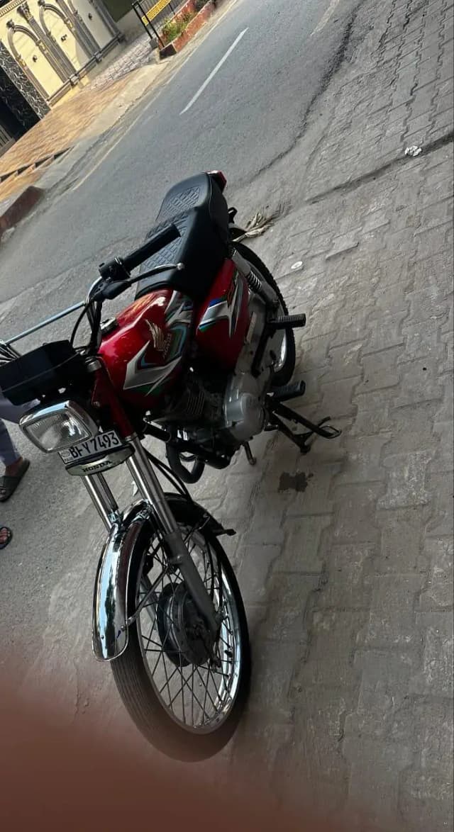 Honda 125 for sale in a good condition 2023 model