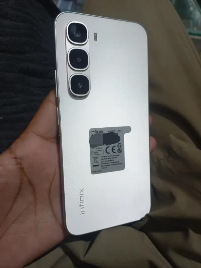 Infinix Hot 60 Pro 8/128GB Complete Box