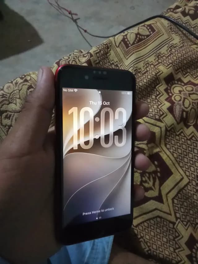 iPhone SE 3 64 gb with box