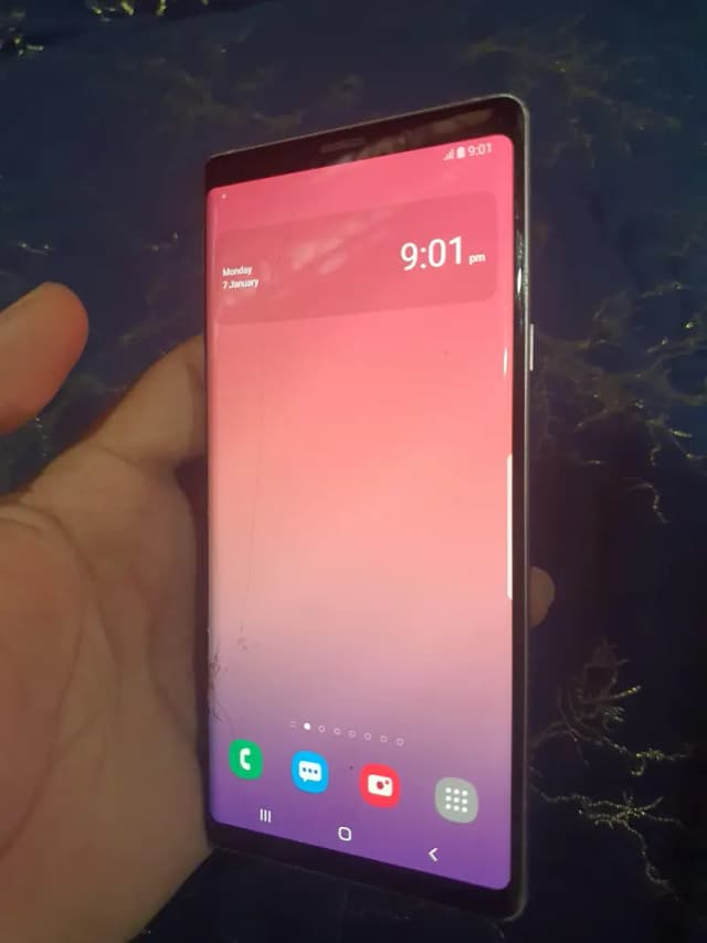 Samsung Note 9 Urgent Sale small Line on Touch