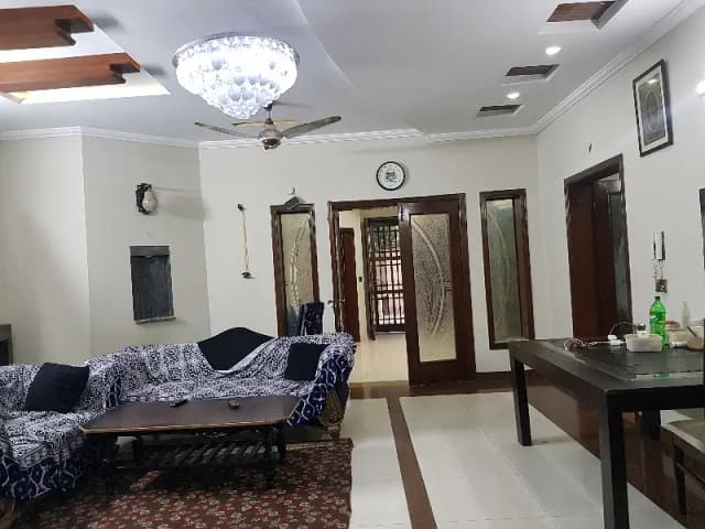 AHMED ASSOCIATES OFFERS 1 KANAL SEAPRATE GATE UPPER PORTION FOR RENt In ABDALIAN HOUSING SOCIETY NEAR To SHUKAT KHANUM HOSPITAL LAHORE