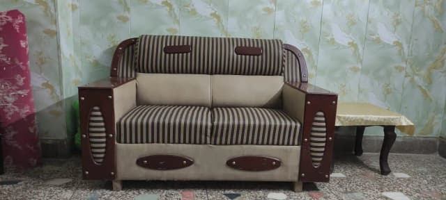 Luxury Sofa Set 5 Seater (3+2+1) – Excellent Condition