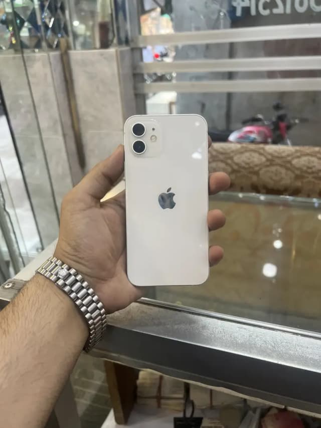 IPhone 12