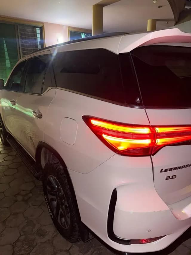 Toyota Fortuner Legender 2023