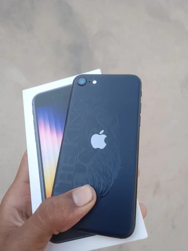 Apple iPhone SE