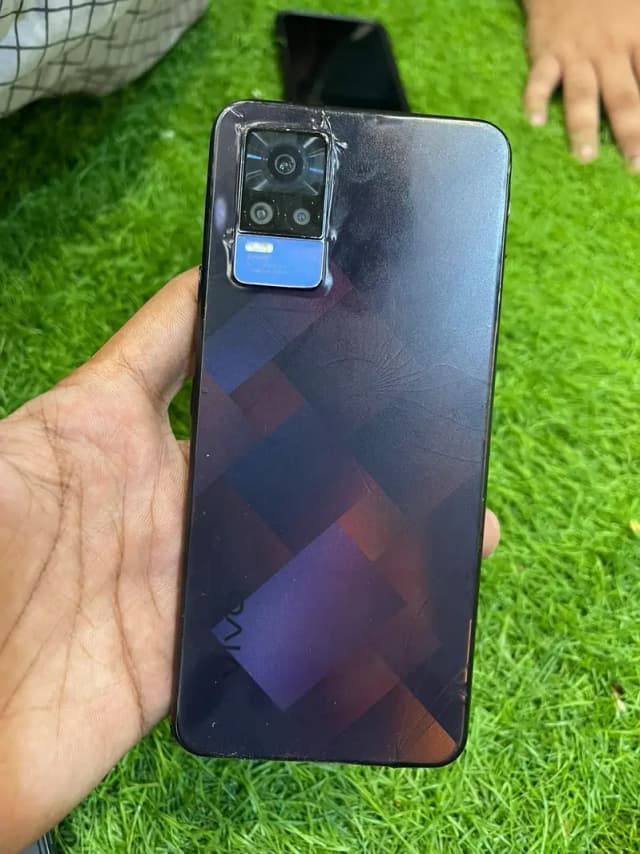 Vivo V21e
