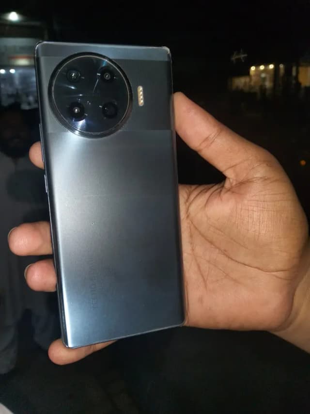 Tecno Spark 20 Pro Plus edge 8+8 256 camera 64mp