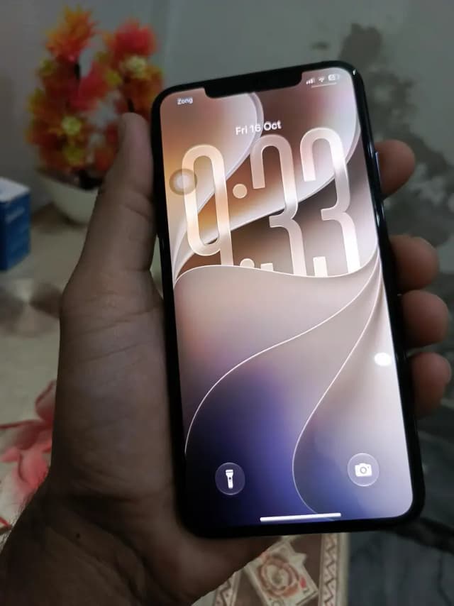 Apple iPhone 11 Pro Max pta urgent sale only call ye whstapp