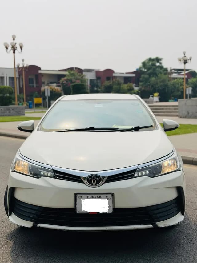 Toyota Corolla XLi Automatic 2018 - For Sale