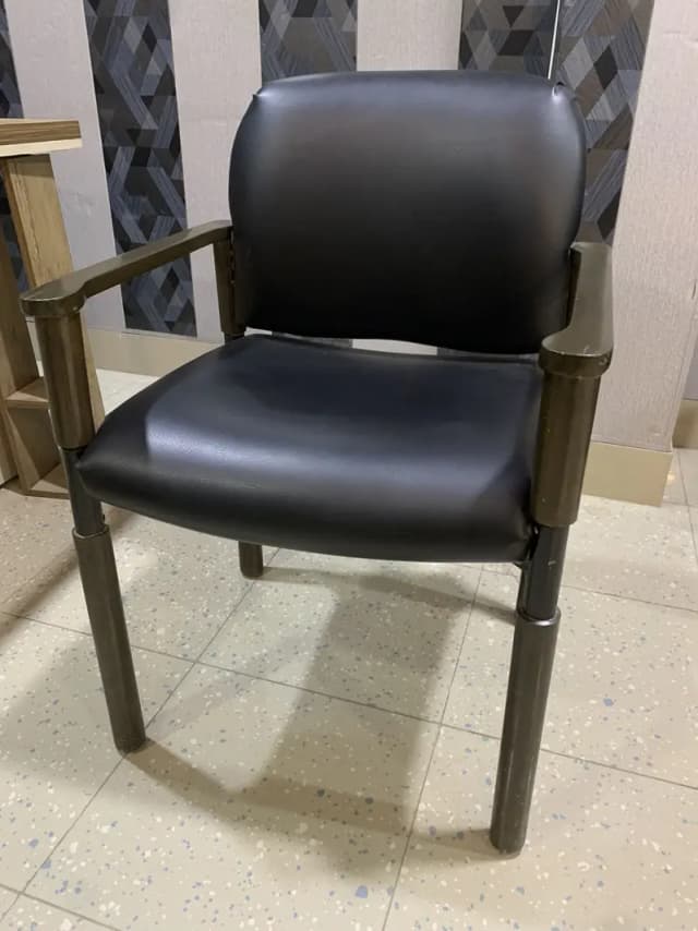 Premium Executive Visitor Chair / Office Armchair