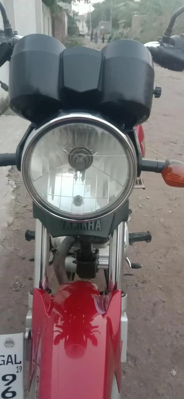 yamaha YB125Z 2019 model