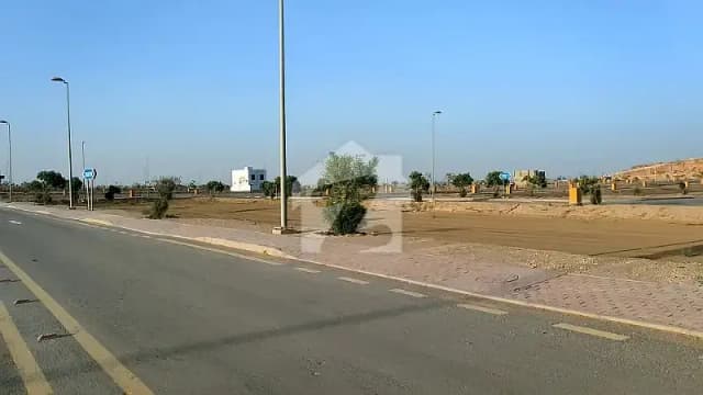 125sq yd Near Dancing Fountain and Jinnah Avenue FOR SALE. Precicnt-28 is best for Investment
