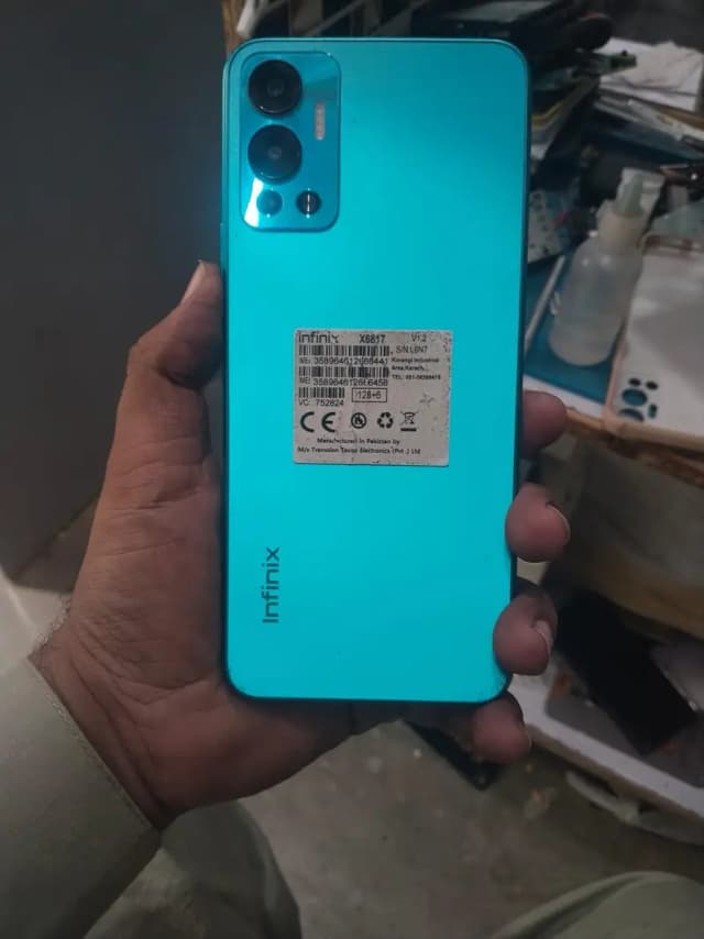 Infinix Hot 12