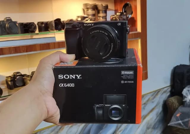 Sony a6400 with 16 50 lens