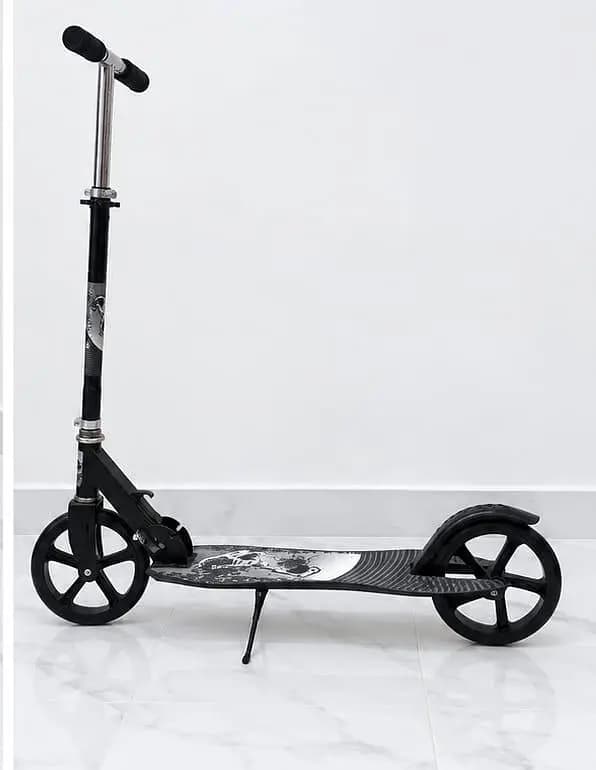 Kickstand scooter