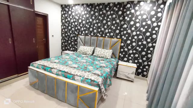 Par Day and short Time One and Two BeD Room appaertment Available Bahria Town Phase 4 and 6 Empire Heights 2 family apartment any time available