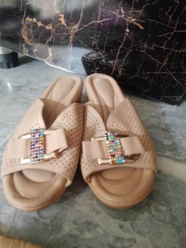 girls shoes with pouch