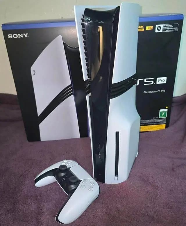 Sony playstation PS5 pro disk edition 2TB with complete box (ps5)