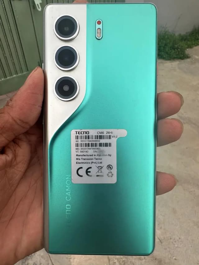 Tecno camon 40 pro