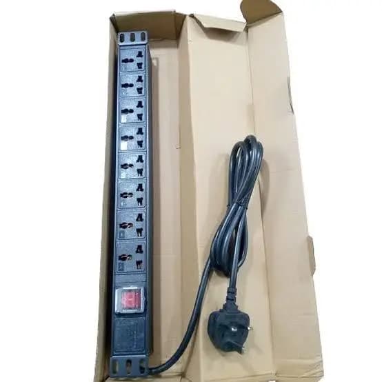 8 Port PDU universal multi Switch