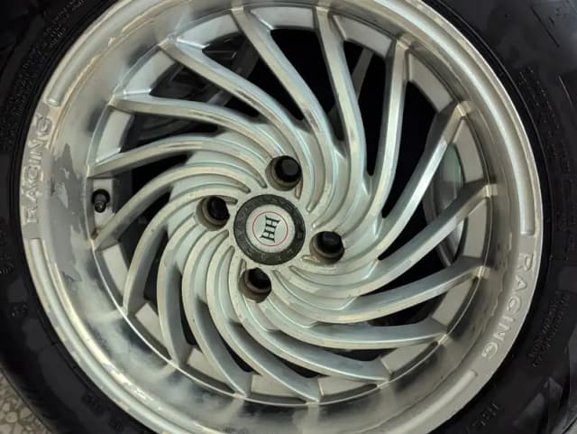 HH Rim with tyre