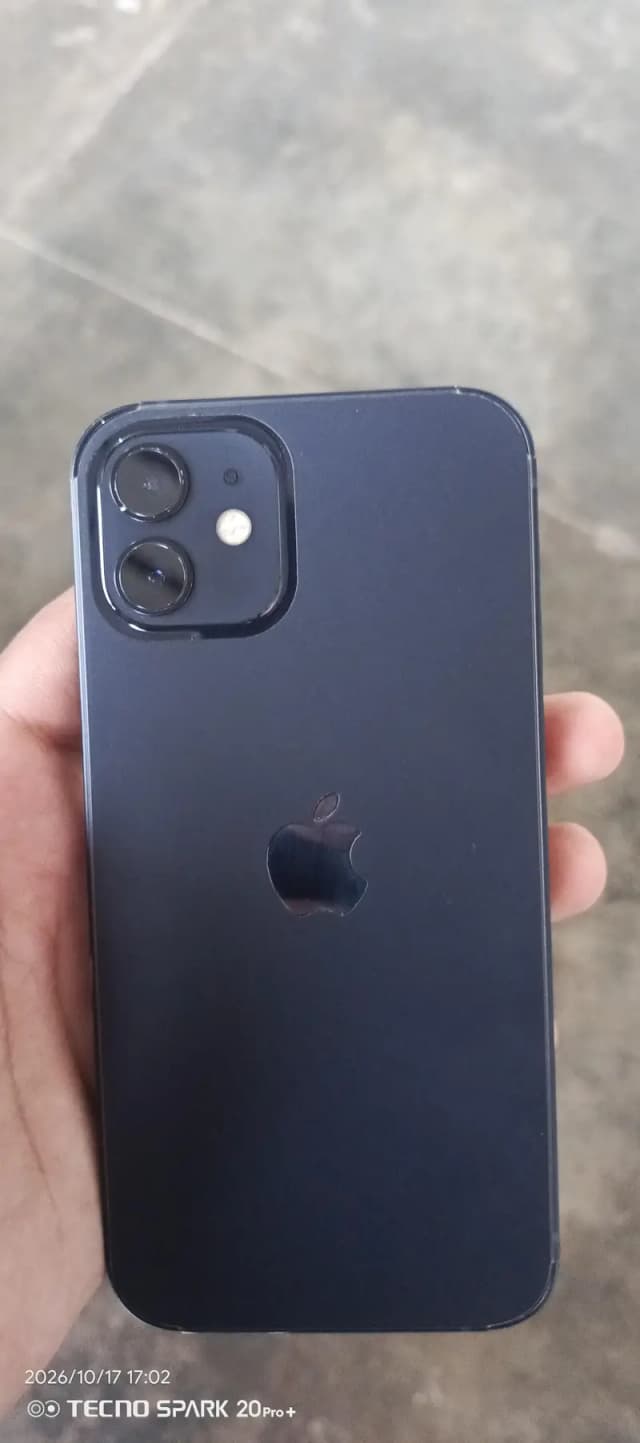 Apple iPhone 12