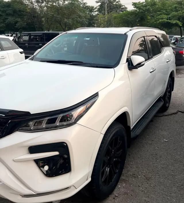 Toyota Fortuner V 2017,Toyota,fortuner,V,2017,