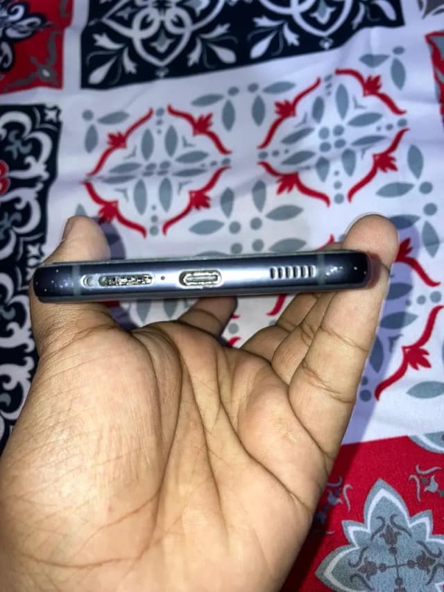 Samsung Mobile S21 FE