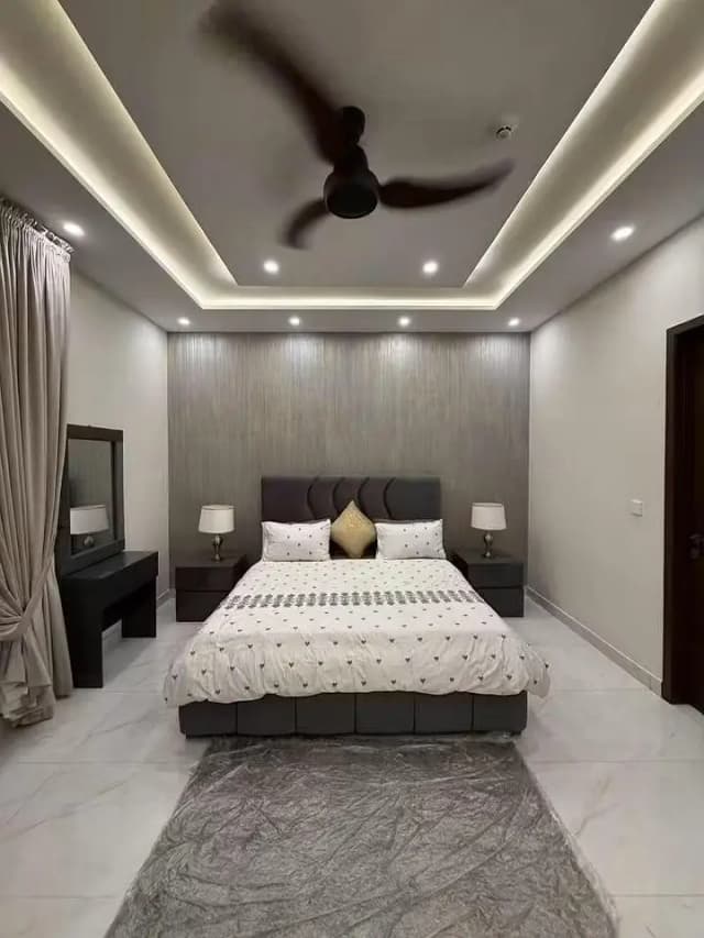 Hotel Shah G Guest house Room for rent daily basis and short time
