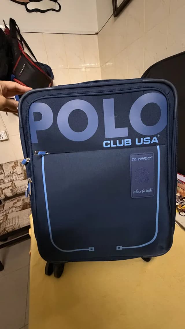 Cabin size luggage bag excellent condition