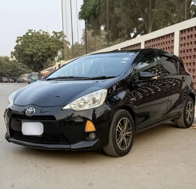 (URGENT PAYMENT NEED) Toyota Aqua (S) (PUSH) FULL ORIGINAL 2014/18 reg